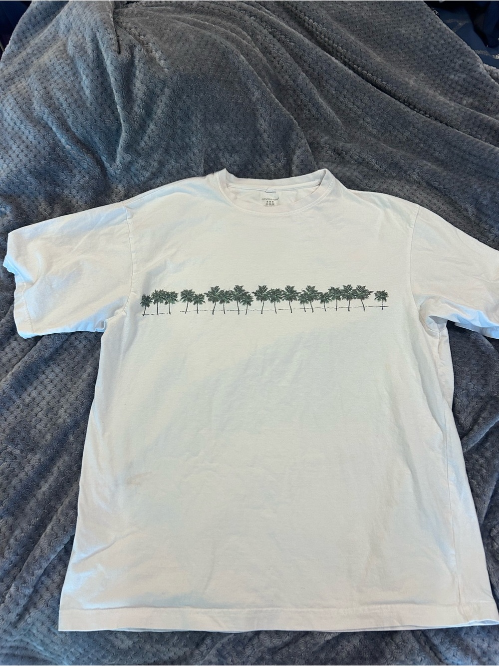 Vacation Time!!Good Condition Mens szXL Palm Tree Brach Tshirt.